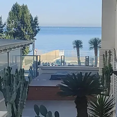 Bed & Breakfast Casa Al Mare Alisei *